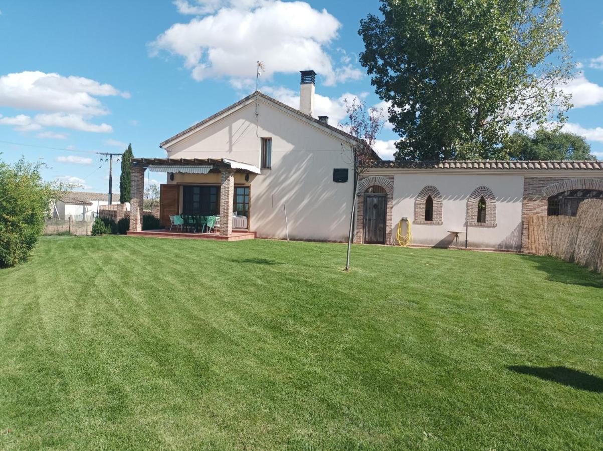 Casas Olmo Y Fresno Jardin Y Piscina A 17 Kilometros De Salamanca Buitenkant foto