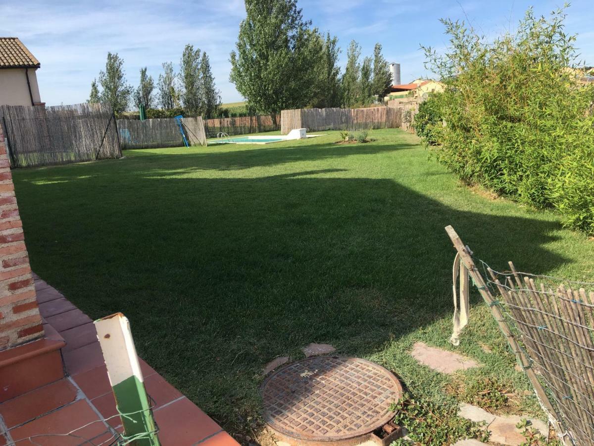 Casas Olmo Y Fresno Jardin Y Piscina A 17 Kilometros De Salamanca Buitenkant foto