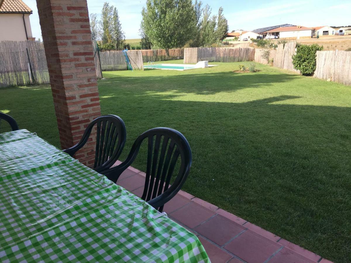 Casas Olmo Y Fresno Jardin Y Piscina A 17 Kilometros De Salamanca Buitenkant foto